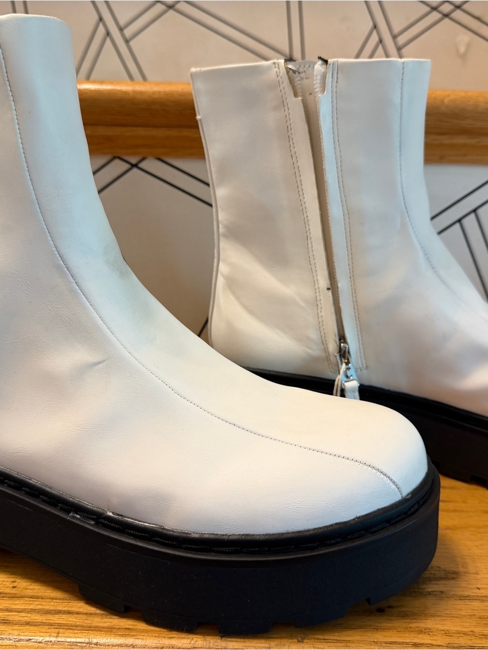 Circus by Sam Edelman White Leather Platform Ankle Boots with Black Sole